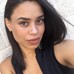 Meet your Posher, Jennessa